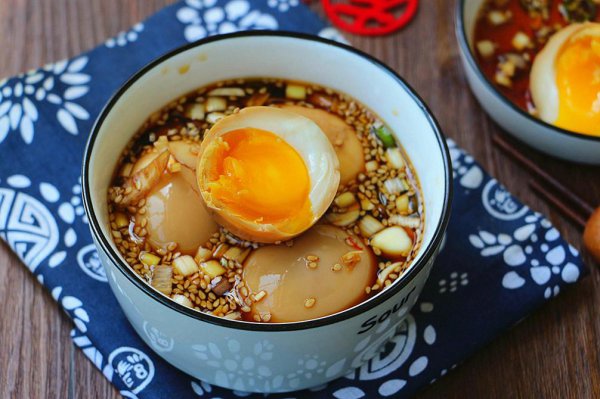 鸡蛋煮多久能变成溏心蛋