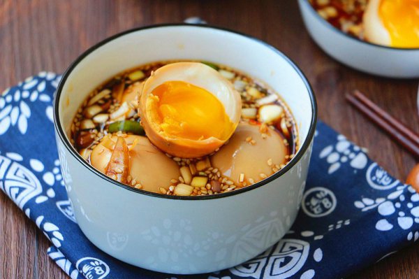 鸡蛋煮多久能变成溏心蛋