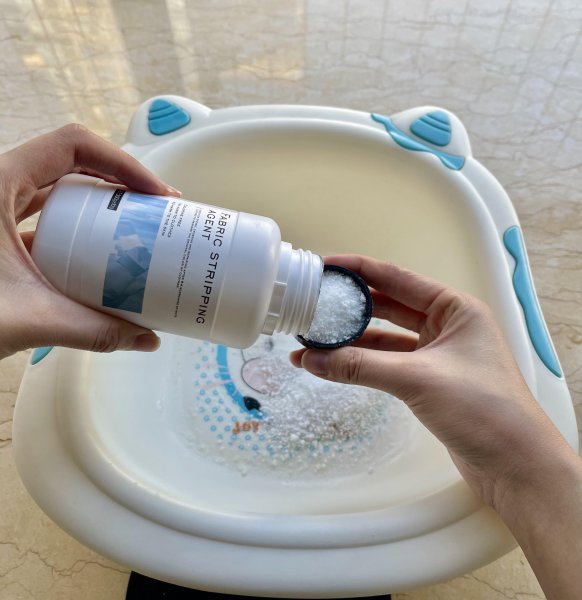 白衣服漂白变红了怎么补救