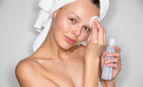 化妆前需要涂什么