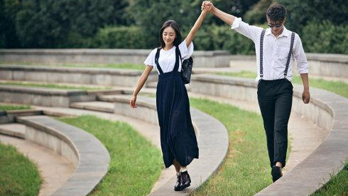 怎么让喜欢的男孩子喜欢自己