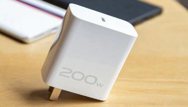 苹果13长度是多少厘米