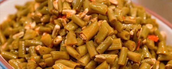 腌酸豆角能直接生吃吗