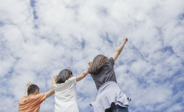 怎么和别人沟通交流说话有技巧