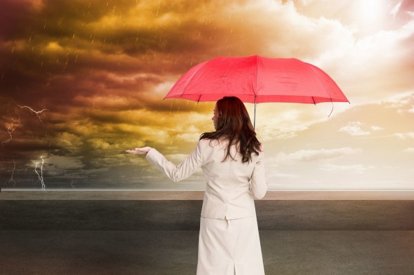 男生带有占有欲的眼神