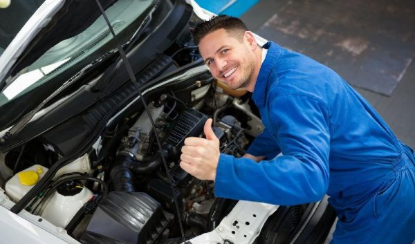 学汽修是当学徒好还是去学校好