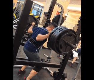 深蹲70kg是什么水平