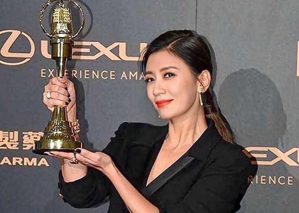 贾静雯个人资料简历