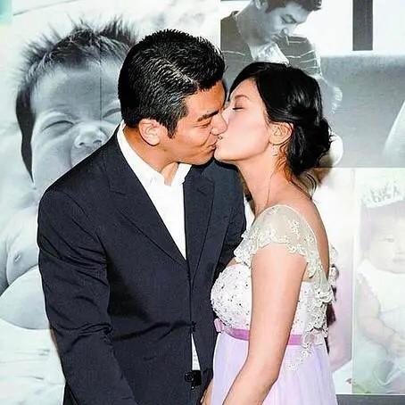 贾静雯个人资料简历