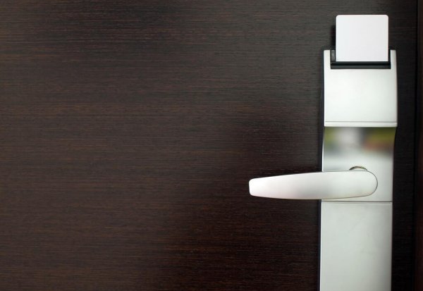 苹果手机的nfc怎么绑定门禁卡