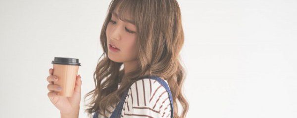 黄黑皮女生怎么穿更显白