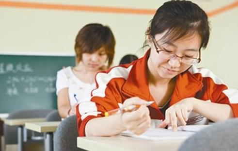 2023年高考生可以复读吗