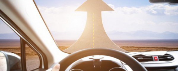 汽车玻璃模糊怎么清洗