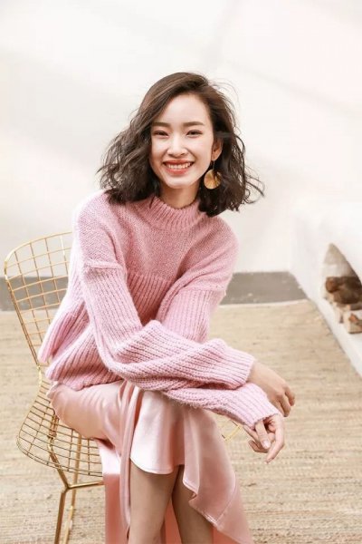 40岁后不宜穿的颜色