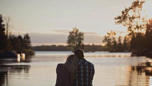 女朋友闹分手怎么挽留