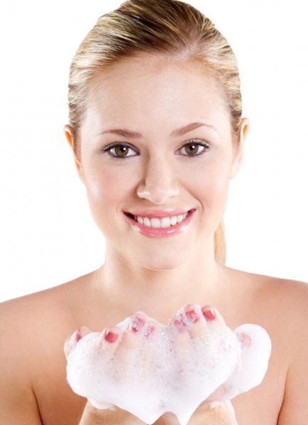 洗面奶在脸上停留多久合适