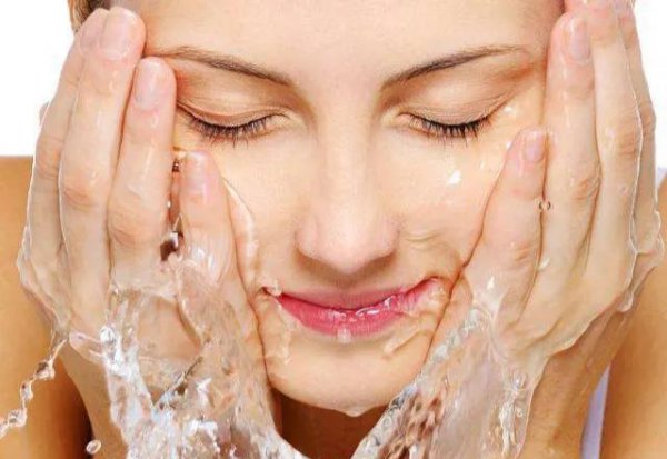 洗面奶在脸上停留多久合适