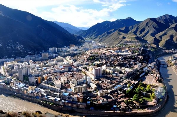 中国面积最大的城市排名前十