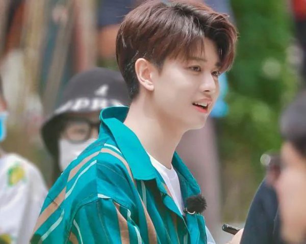 当红演员任嘉伦前女友是谁