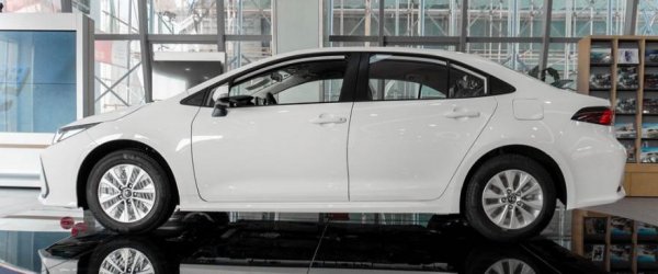 雷凌和卡罗拉哪个性价比更高一些