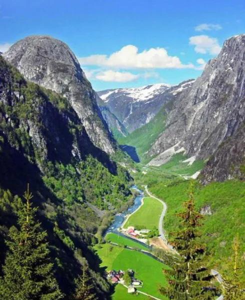 挪威有多少人口面积多大