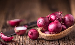 生吃葱头的好处和坏处 生吃葱头有哪些好处和坏处