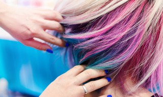 什么颜色的头发显的皮肤白 染什么颜色头发显白