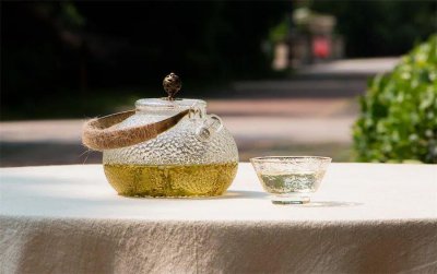 泡绿茶用什么茶具最好 冲泡绿茶选用什么样的容器好喝