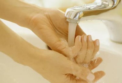 洗面奶在脸上停留多久合适 脸上洗面奶洗多长时间才正确