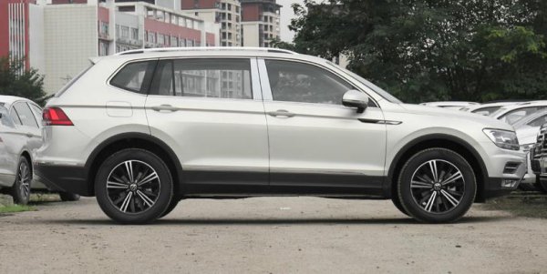 凯迪拉克xt4和途观l哪个好更保值