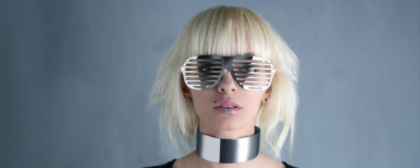 怎样挑选优质水晶眼镜