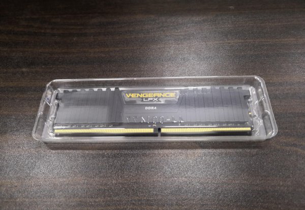 华硕主板dram故障灯亮什么意思