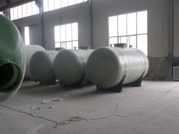 建一个小型加油站需要多少钱