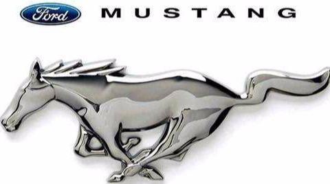 车标是奔跑的马是什么牌子的车