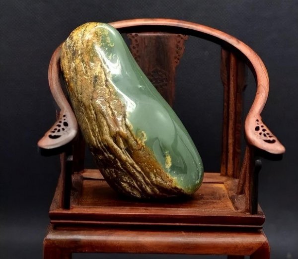 岫岩玉是什么玉种