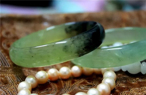 岫岩玉是什么玉种