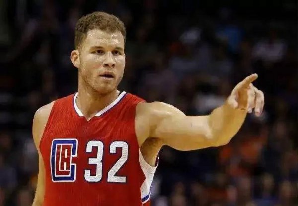 32号球衣是谁穿的