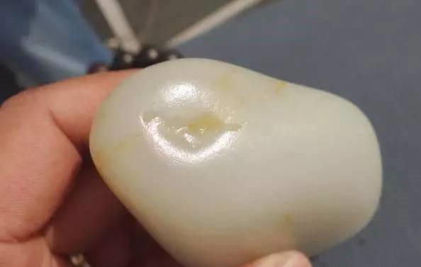 羊脂玉和羊脂白玉有啥区别