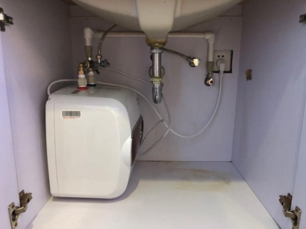 小厨宝和电热水龙头比哪个更实用