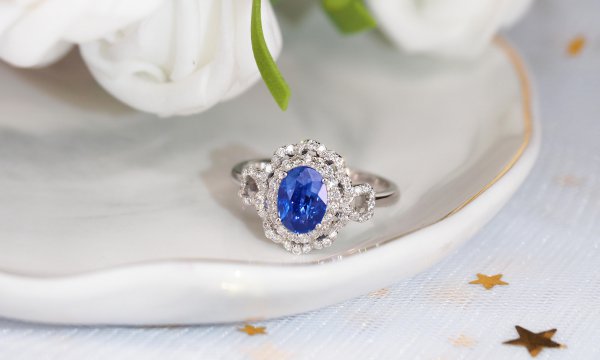 蓝宝石的寓意和象征意义