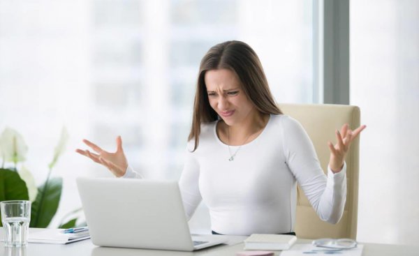 当领导在群里表扬你 你该怎么回复