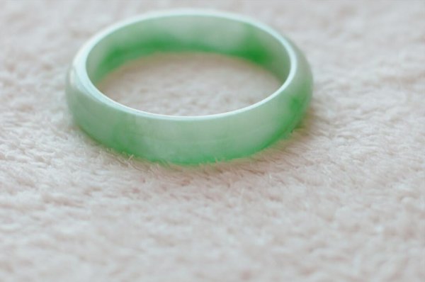 佩戴玉镯子的好处