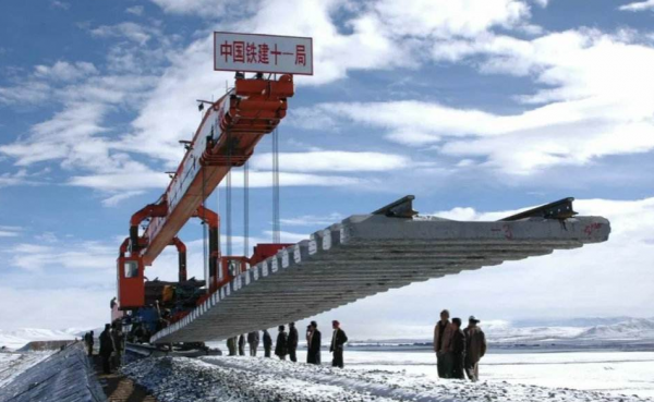 我国青藏铁路全长多少米