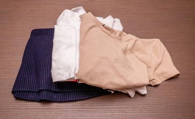 新买的衣服怎么洗最好 新衣服买回来为什么要先清洗