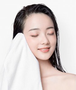 涂了防晒霜用洗面奶洗得干净吗 防晒霜如何清洁干净