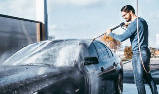 车里有什么物件 车里应该有什么物件