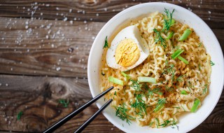 炒方便面放什么调料 炒方便面放哪些调料