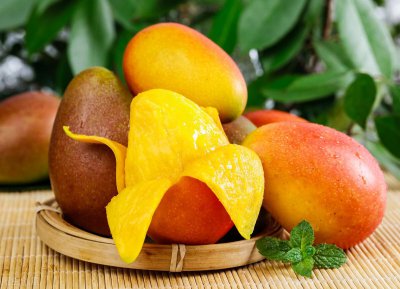 贵妃芒怎么样才是熟了 贵妃芒熟了是什么样子图片