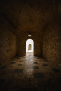 负二层地下室潮湿咋办 家里地下室返潮解决处理的窍门