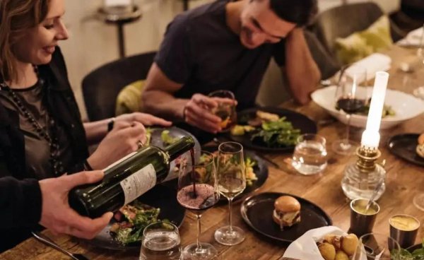 葡萄酒过期能喝吗